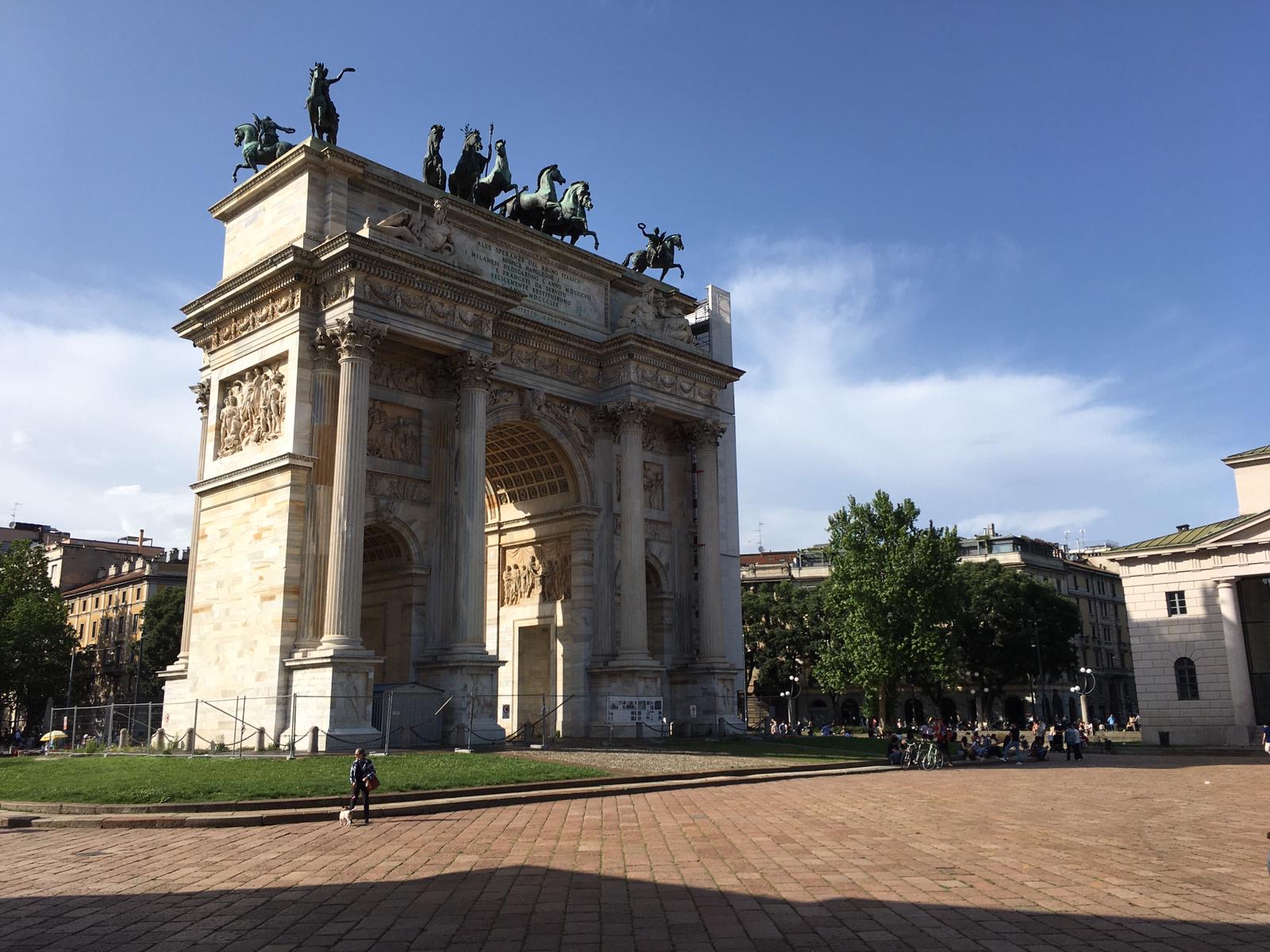 Piazza Sempione Milan - Mini-urban amphitheater